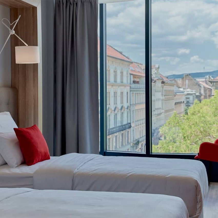 Superior twin with park view - Up Hotel Budapest